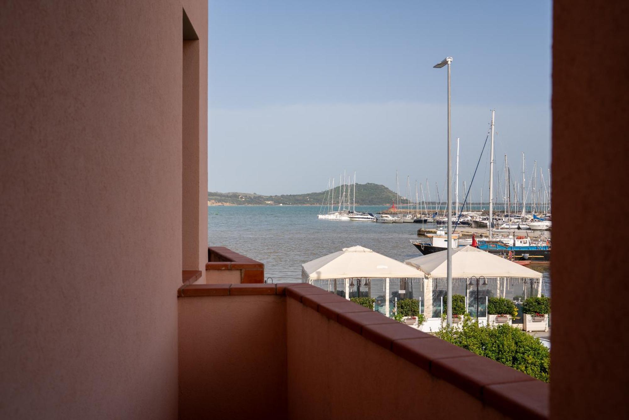 Hotel Baia Di Talamone Exterior photo